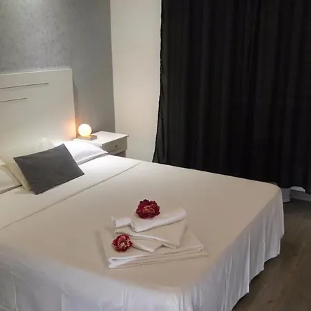 Arts & Гостевой дом 4*