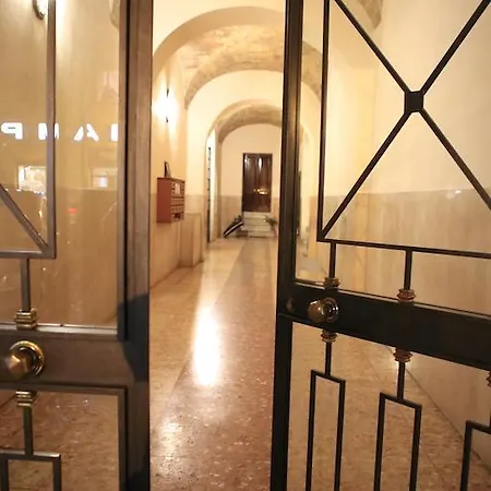 Casa de hóspedes Arts & *